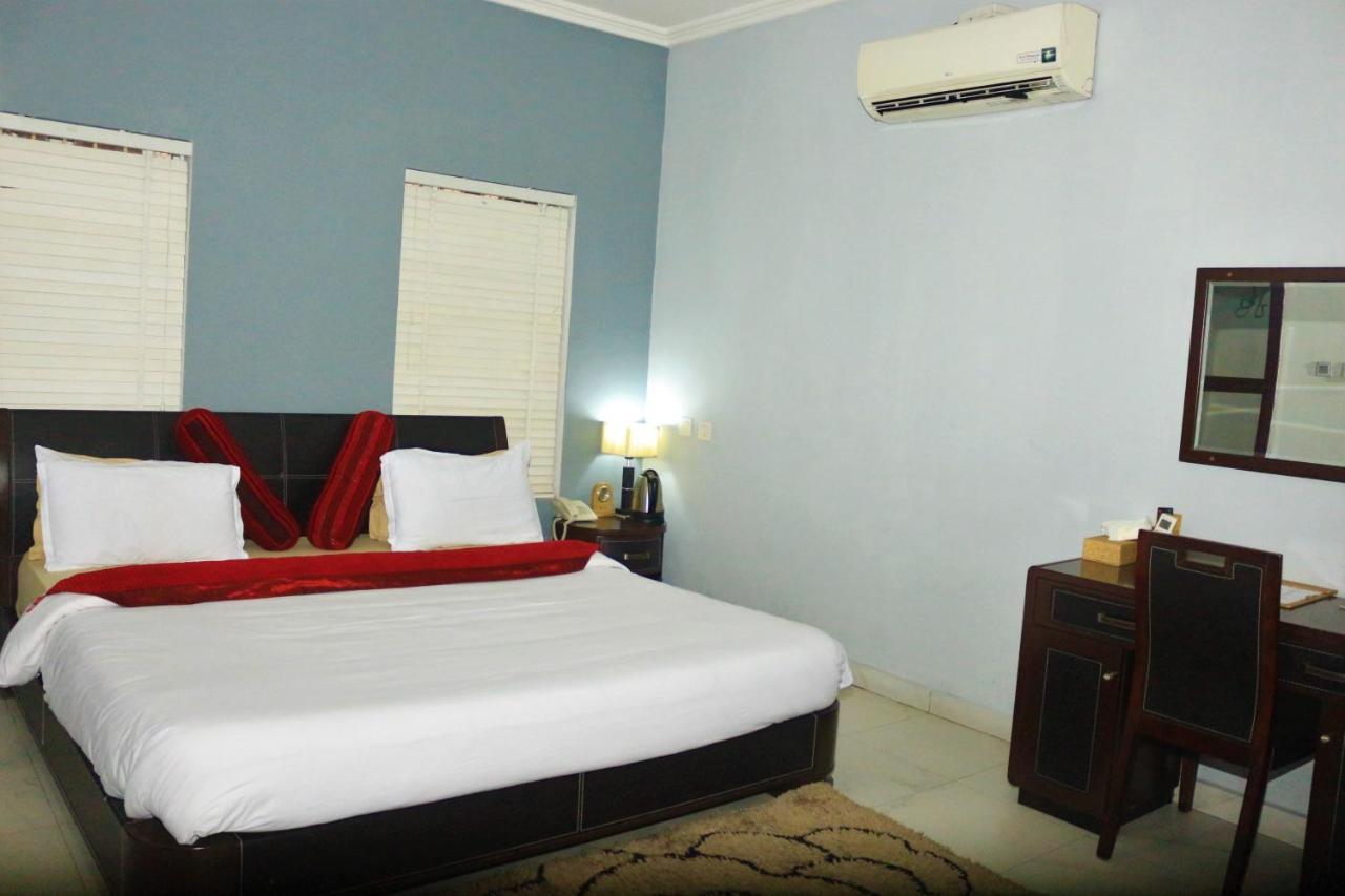 The Crib Lifestyle Hotel Port Harcourt Exterior photo
