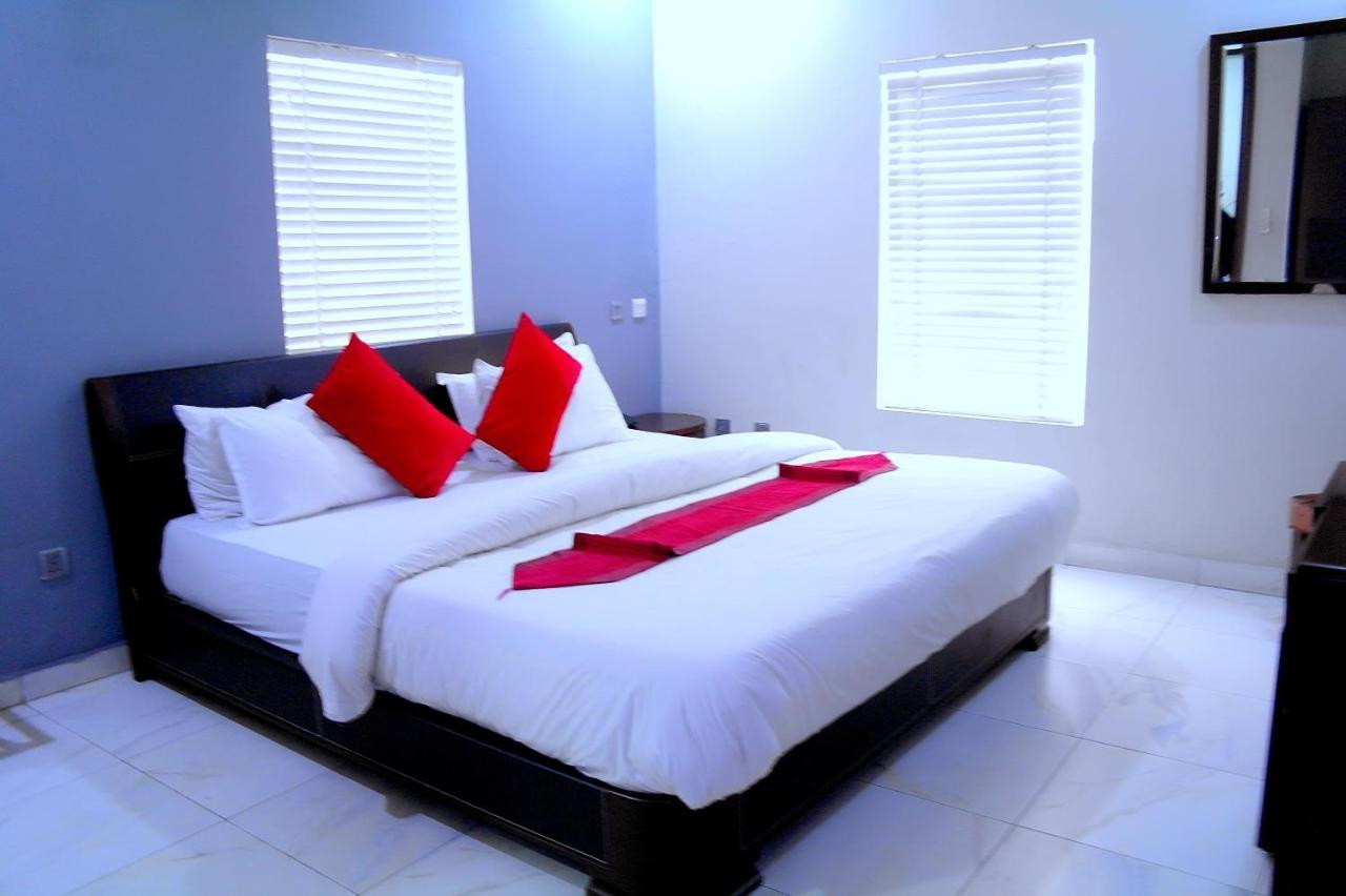 The Crib Lifestyle Hotel Port Harcourt Exterior photo
